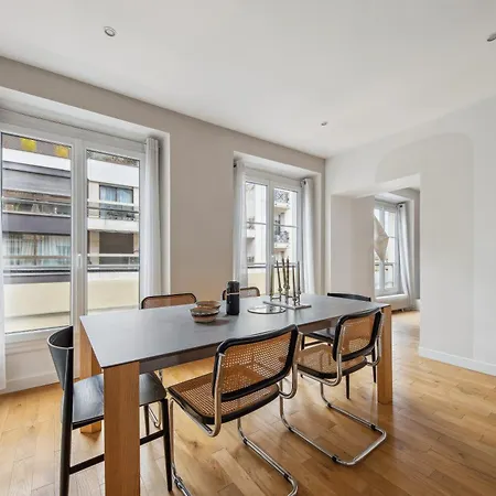 Apartment Design - Near Eiffel Tower And Seine River By Weekome *