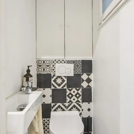 Apartment Design - Near Eiffel Tower And Seine River By Weekome *